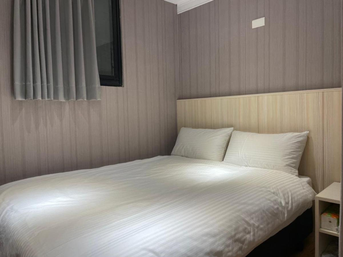 Yoshi Hotel - Tainan Station Branch Exterior foto